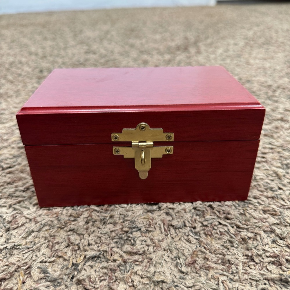Vintage Style Red Wooden Keepsake Box Jewelry Chest with Gold Latch Felt Lining